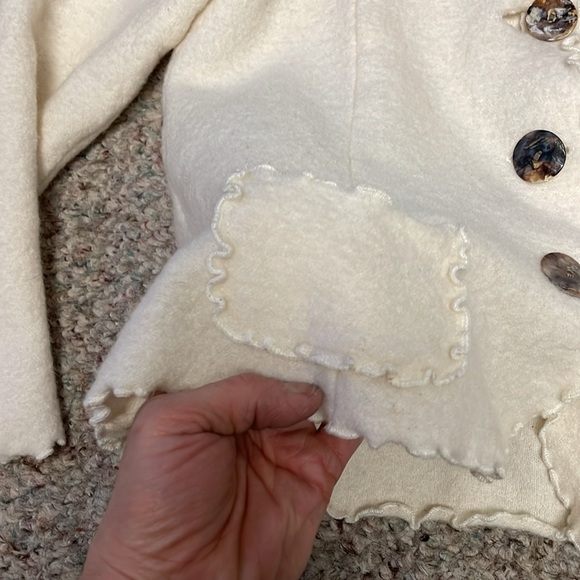 100% wool Cream Ruffled Button-Up cardigan - Picture 2 of 8